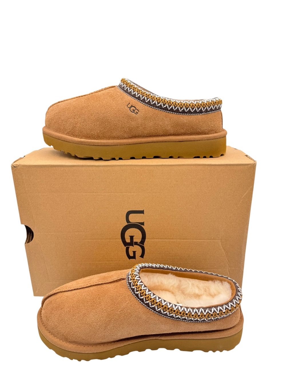 UGG Women’s Chestnut Suede Slip-On Slippers size 7